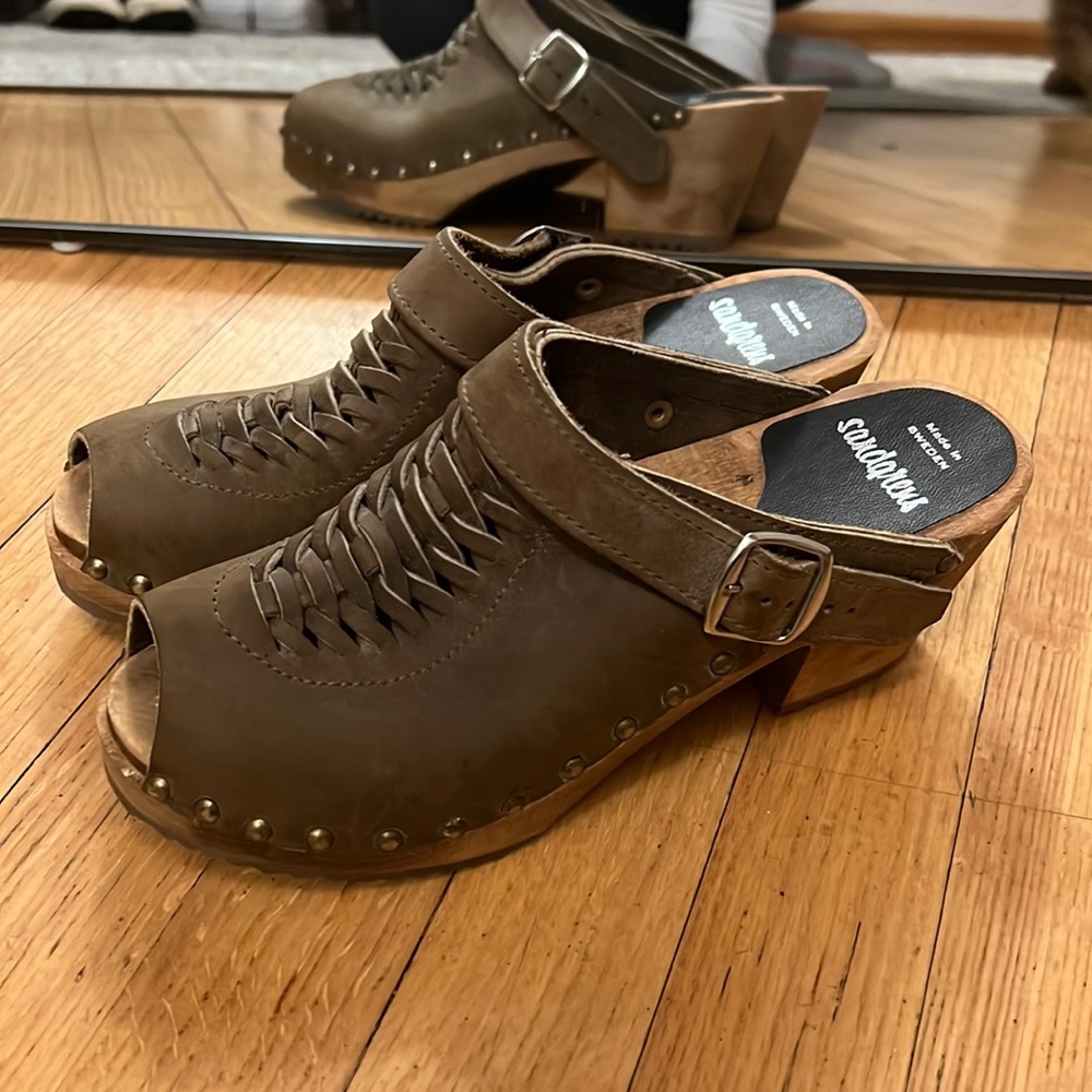 Sandgrens Peep Toe Clogs - Made in Sweden